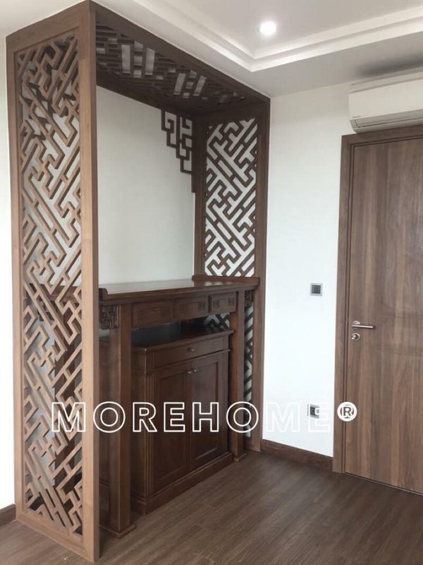 Nội thất Morehome là đơn vị chuyên thi công, lắp đặt, sản xuất bàn thờ gỗ óc chó cao cấp tại Hà Nội, Hải Phòng và các khu vựa lân cận.